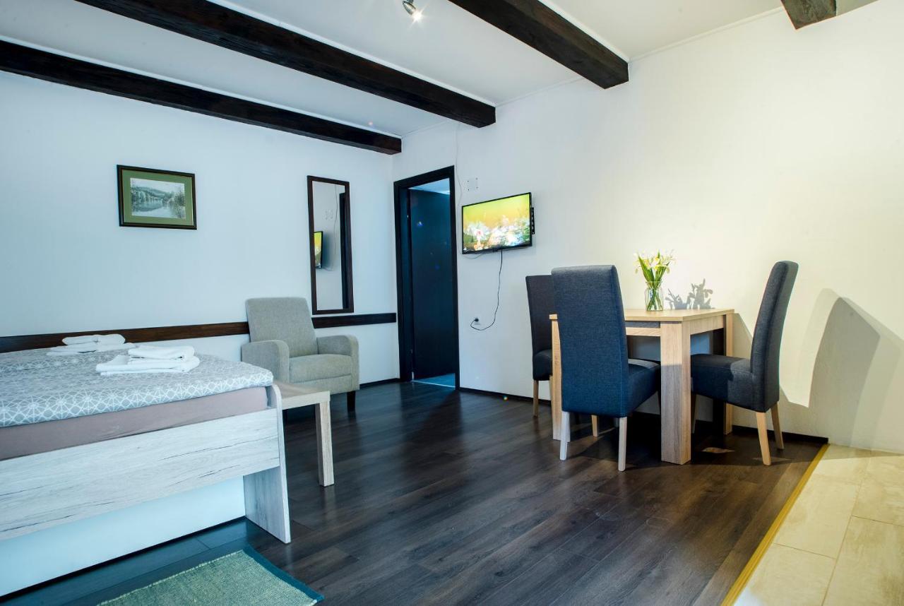 Pego Apartman Szluin Kültér fotó