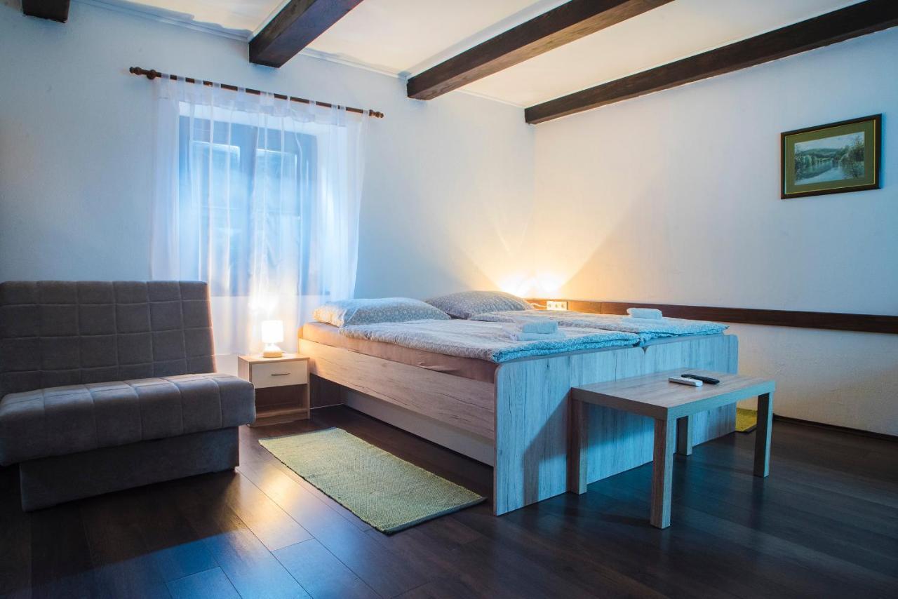 Pego Apartman Szluin Kültér fotó