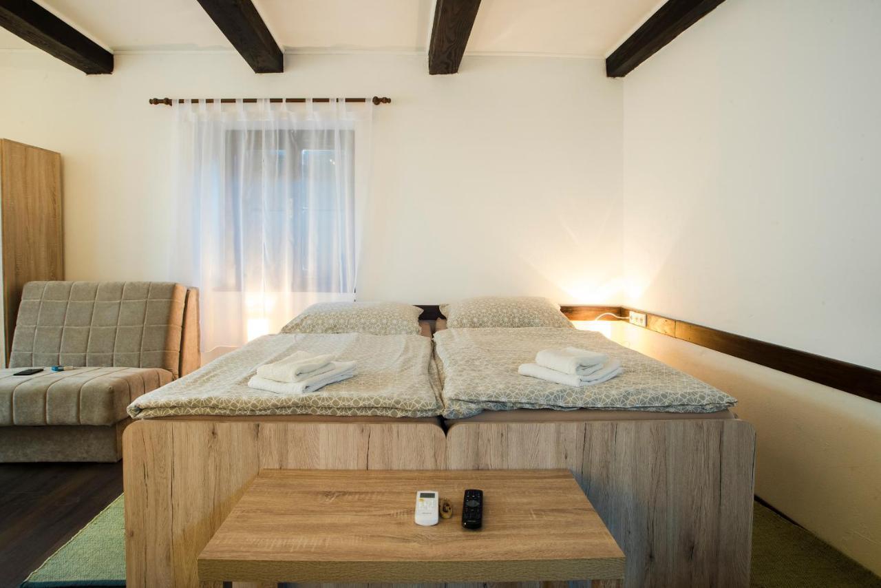 Pego Apartman Szluin Kültér fotó